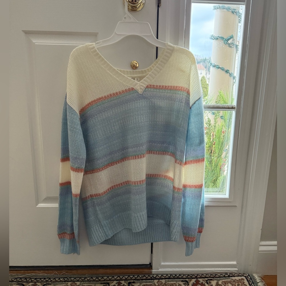 Women’s Multicolor V-Neck Sweater NWT
